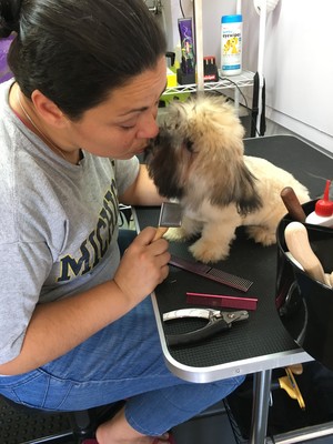 Bark Yard Blues Groomers Pic 4 - The sweetest thank you kiss