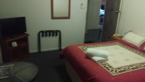 River Park Motor Inn Pic 4 - Bed