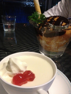 Beijing Palace Pic 2 - Deep fried ice cream with chocolate sauce parsley not mint and coconut jelly