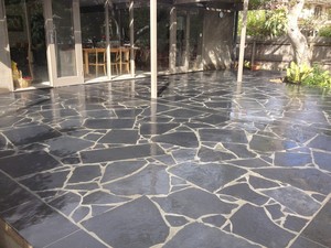 The Landscaped View Pic 2 - Crazy paving with black slate