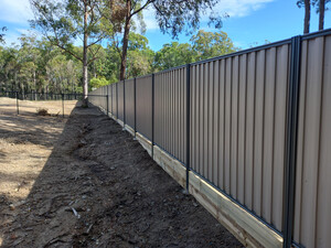 M & S Fencing Contractors Pic 4 - Colourbond wavlok fence