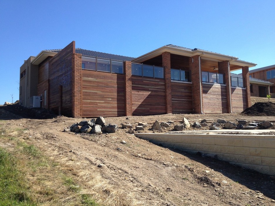 Kellis constructions Pic 1 - Spotted gum deck Decking screen