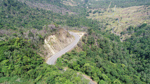 Anvil UAV Pic 2 - Bend just before reaching Eungella Peak with minor retouching