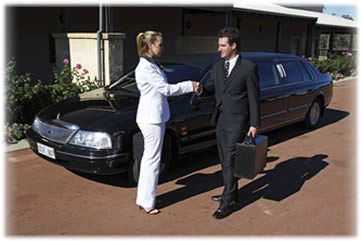 Deluxe Chauffeured Cars and Limousines Pic 1