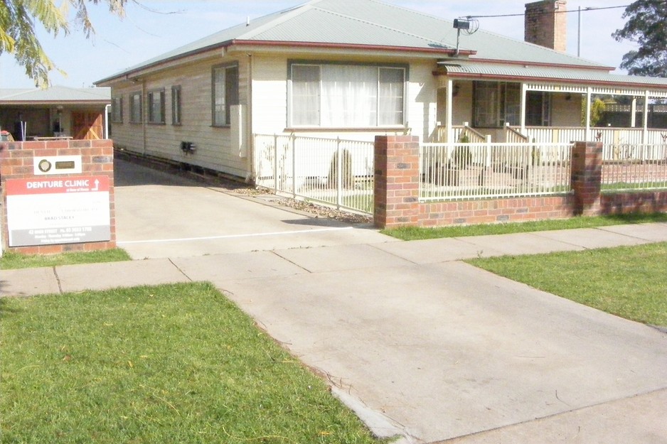 Stacey's Dental Laboratory Pic 2 - Staceys Denture Clinic Swan Hill Location 42 High St Swan Hill