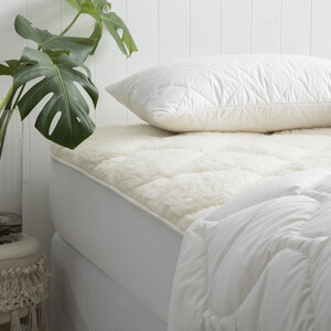 Ecodownunder Pic 2 - Australian Made Comfort Collection wool underlays mattress toppers quilts and pillows