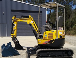 Mango Hill Bobcat Hire Pic 3 - 17 tonne mini excavator