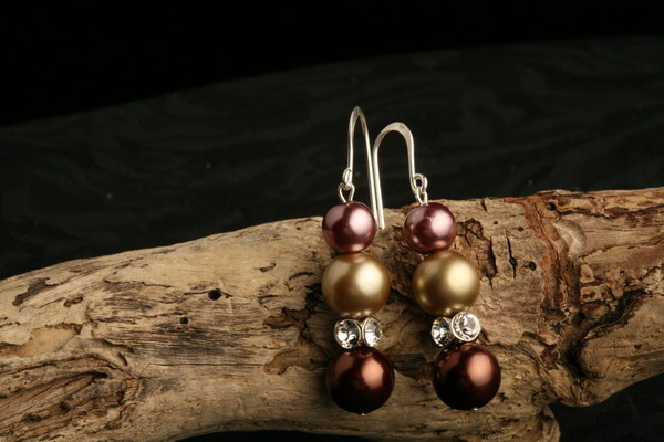 Rodeo Drive Jewellery Pic 1 - brimstone and treacle swarovski pearl earrings