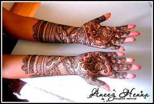 Aneez Henna Pic 2