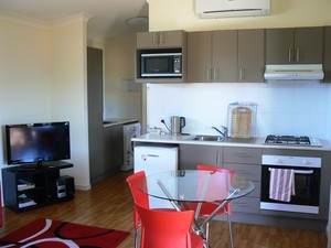 Cunnamulla Cabins Pic 3 - Self Contained Cabins Accommodation