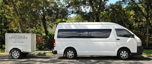 Corporate Limousines (Gold Coast) Pic 5 - 13 seater mini bus Luggage trailer available