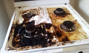 Clean People Pic 5 - Does your Oven top look like this