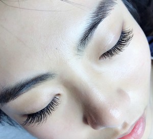 Play Brow  and Lash Bar Pic 5