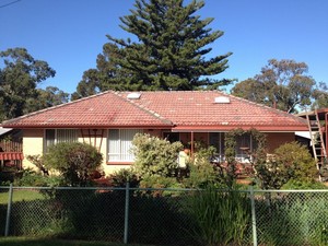 Steve's roof restorations Pic 3 - A previously coated roof in need of recoating