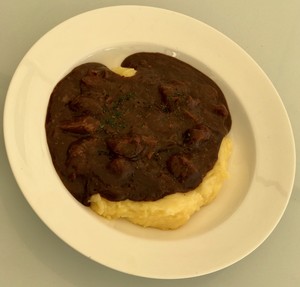 Burnside Tavern Pic 5 - Beef Burgundy Mash Potato