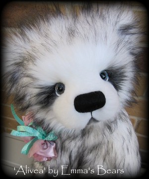 Fur Addiction Pic 3 - Handmade teddy bears and kits