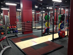 SNAP Fitness Bondi Junction Pic 4 - Olympic lifting platform