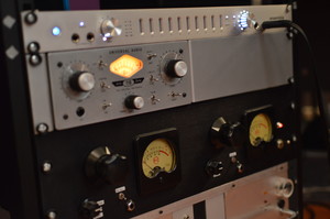 Banana Llama Studios Pic 4 - Modern and vintage equipment for the ideal sound