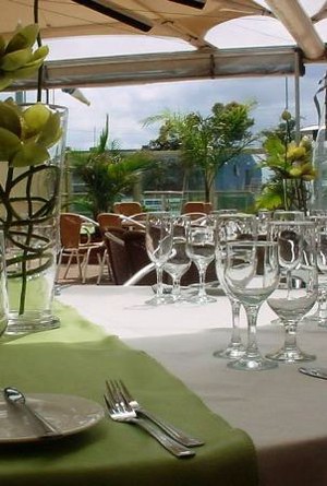 Hoppers Club Pic 2 - outdoor dining