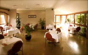 Lloyds Restaurant Pic 2 - Relaxed Dining