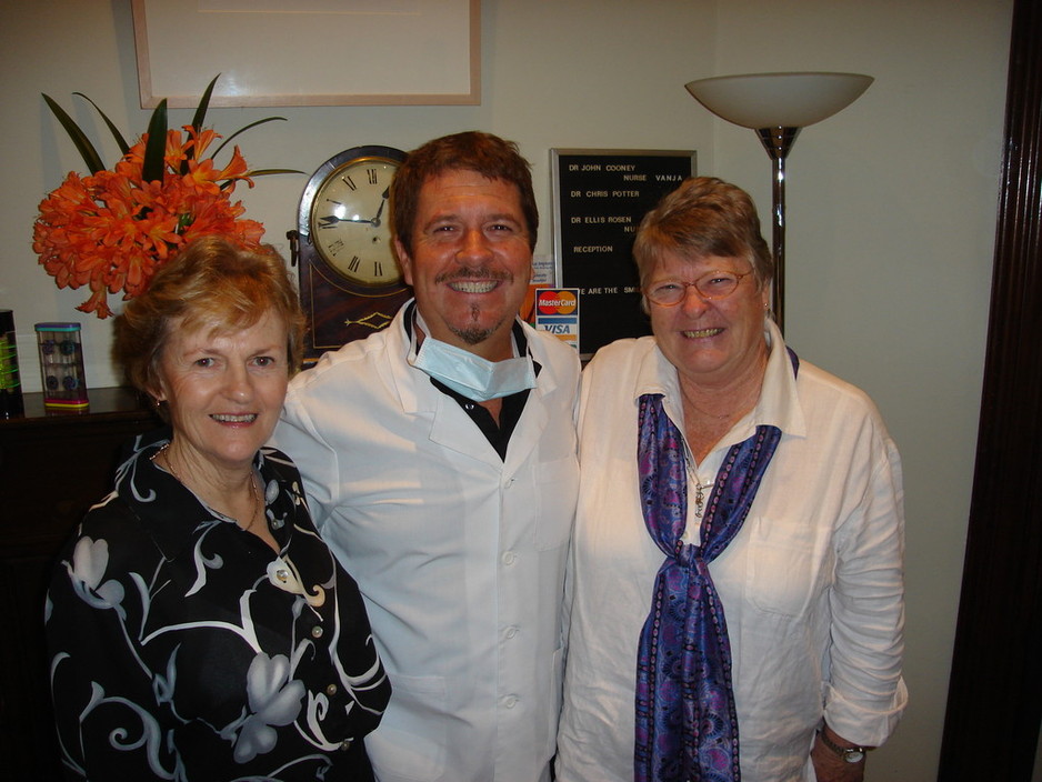 Edgecliff Dental Team Pic 2 - Dr Potter and Smiles All Round