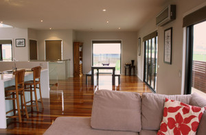 Harbour Views - Apollo bay Pic 4 - Spacious livinglounge for relaxing