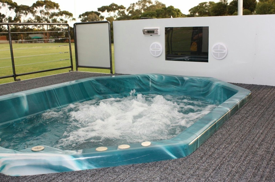 Adelaide Spa Hire Pic 1