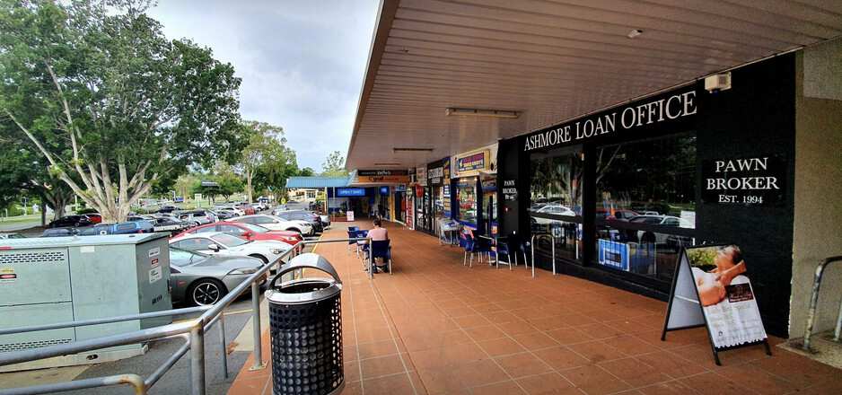 Ashmore Plaza Shopping Centre Pic 1