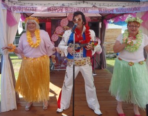 ELVIS Impersonators Pic 3 - Rock a Hulla baby