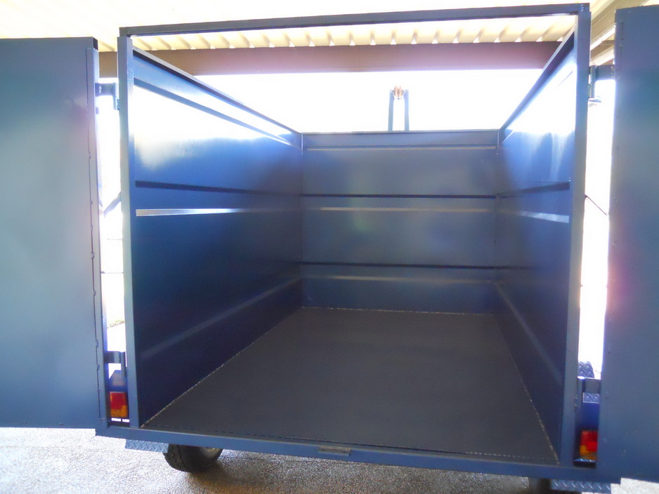 Dan's Bins Pic 1 - Rear doors for easy loading