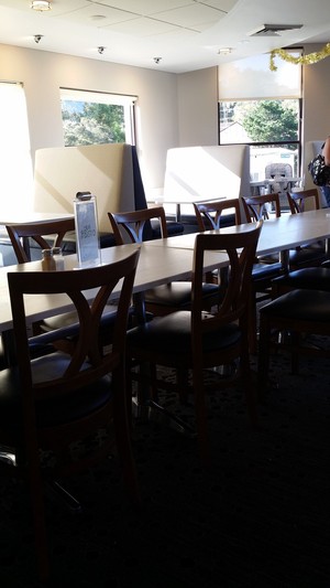 HALEKULANI BOWLING CLUB Pic 4 - Part of the bistro dining area