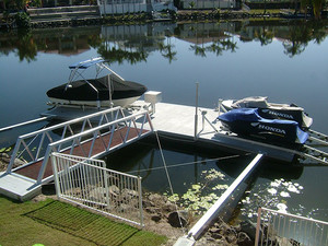 Pacific Pontoon & Pier Pic 2 - Residential Pontoon