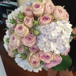 Kimberley Harvey Flower Stylist Pic 2