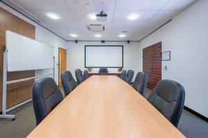 M1 Business Centre Pic 2 - Boardroom