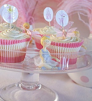 Amani Candy Couture - Classy Dessert Events and Supplies Pic 3 - Cupcakes for Weddings