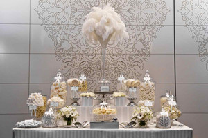 The Candy Buffet Company Pic 4 - All white candy bar