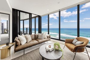 Holiday Homes For Sale Pic 3 - Ocean Meriton Gold Coast Apartments