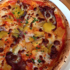 Santoni Pizza Bar Pic 3 - Hawaiian