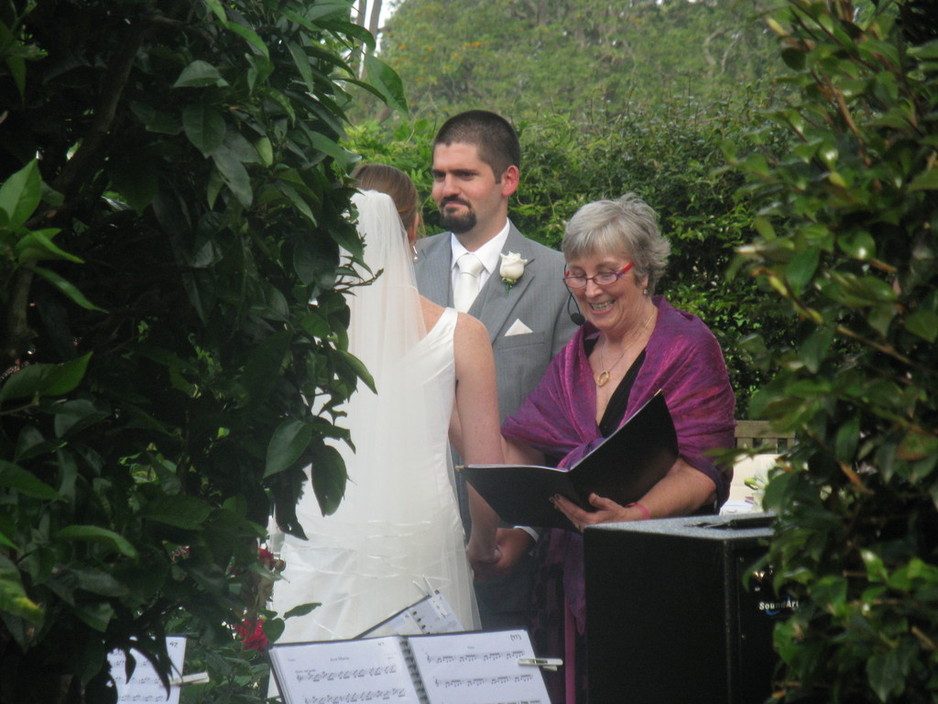 Susie Roberts : Celebrant Pic 1