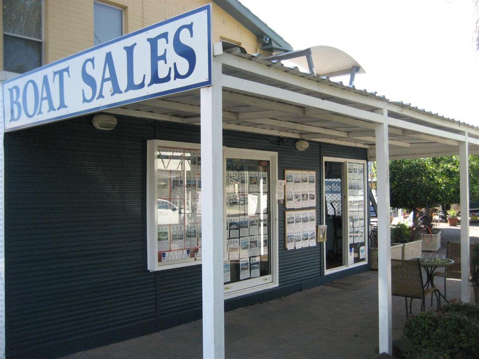 Australian Boat Brokers Pic 1 - waterfront office with huge walk past trade