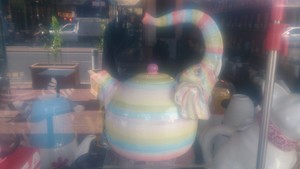 T Bar Pic 2 - Lovely tea Pots