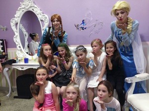 I Look My Style Pic 4 - Frozen themed birthday parties at I Look My Style