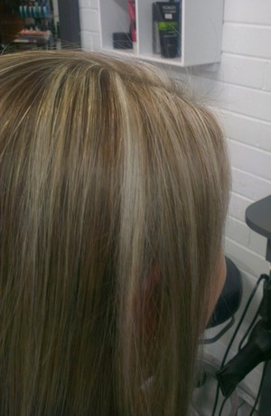 HAIR ON BARKLY Pic 3 - Tri color foils by Carly