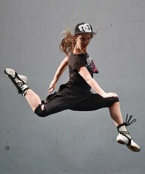 TNT Dance Studio Pic 2 - Paris Hillier Hip Hop Dancer at TNT Dance Studio