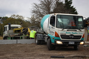 Leongatha Garden Supplies & Mini Mix Concrete Pic 4 - 26m mini mix concrete truck