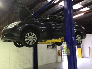 Right Track Automotive Pic 3 - Log book servicing all makes and models Keep your new car warranty and save