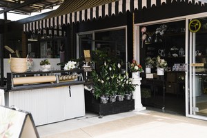 Paradise Point Florist Pic 4