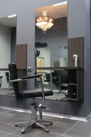 Unique Hairdressing Pic 2