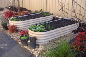 Dingo Water Tanks and Garden Innovations Pic 4