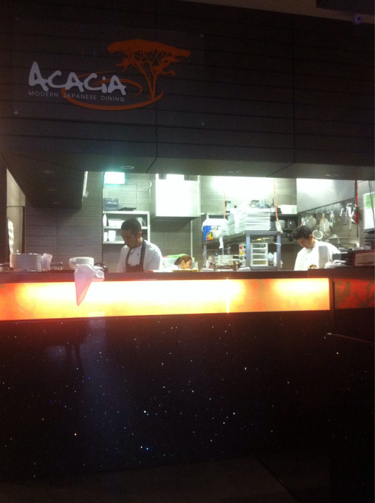 Acacia Dining Pic 1